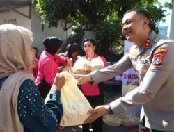 Peringati HKGB ke-74, Bhayangkari Tanjung Perak Salurkan 200 Paket Bansos untuk Warga Kalimas Baru