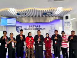 Sambut Hari Jadi Bangkalan ke-495, Pelayanan SIM di Satpas Tangkel Tampil Penuh Warna Tradisi Pakaian Adat Madura