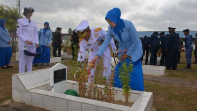 Wadan Kodaeral XI Hadiri Ziarah Nasional dalam Rangka HUT TNI ke-81 di TMP Trikora Merauke