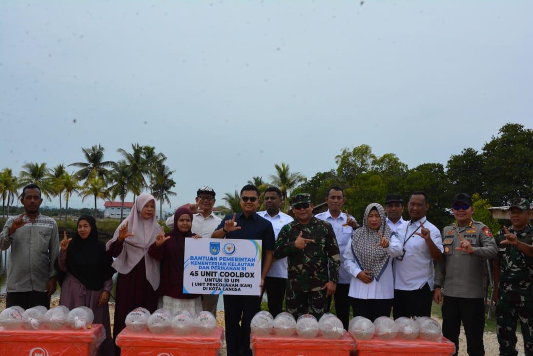 Ketua Tim Satgas PRR Pusat, Brigjen TNI (Mar) Dr. Guslin, S.H., M.H., bersama Wali Kota Langsa Jeffry Sentana S. Putra, S.E.,