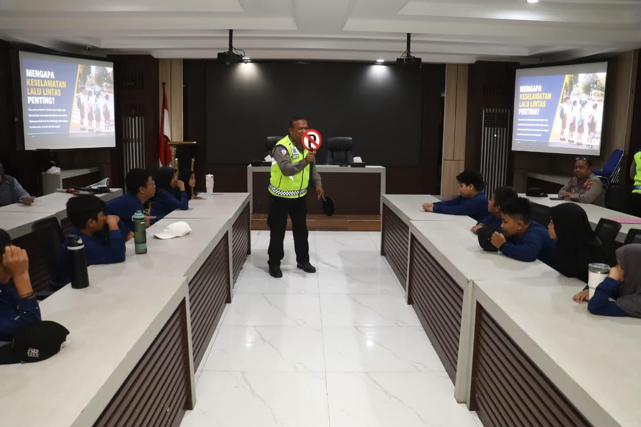 Kasat Lantas Polres Pelabuhan Tanjung Perak, AKP Imam Sayfudin Rodji