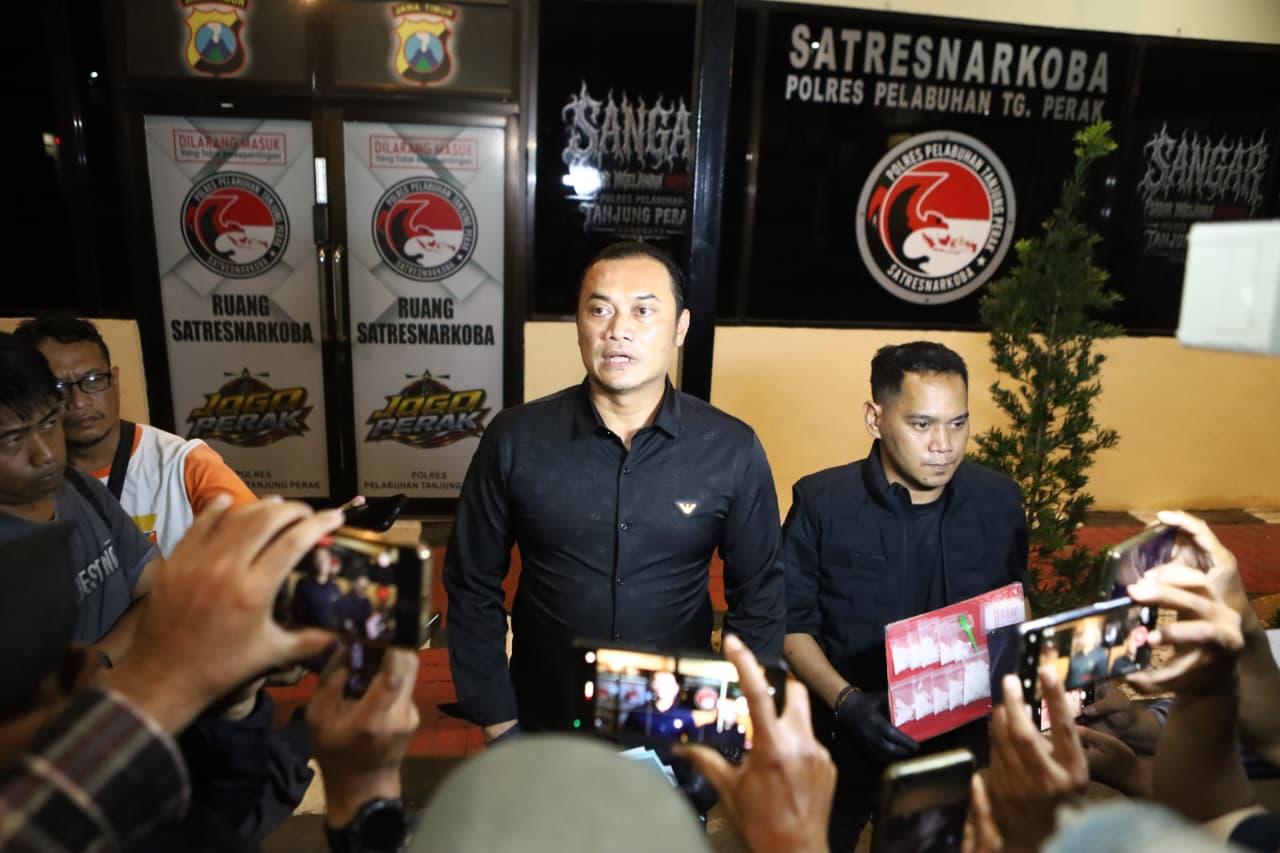Kasat Resnarkoba Polres Pelabuhan Tanjung Perak, AKP Adik Agus Putrawan