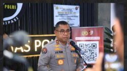 Kadiv Humas Polri Irjen Pol Johnny Eddizon Isir