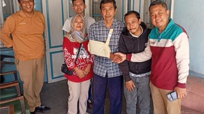 Kepala Bidang Jalan dan Jembatan DSDABM Kota Surabaya, Dedy, bersama Ketua Tim Kerja (Katimja), Domas