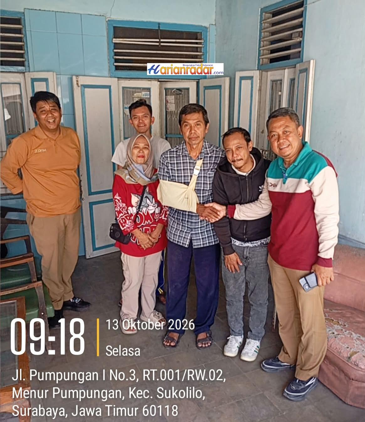 Kepala Bidang Jalan dan Jembatan DSDABM Kota Surabaya, Dedy, bersama Ketua Tim Kerja (Katimja), Domas