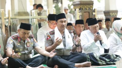 Perkuat Sinergi Ulama dan Umara, Kapolri Silaturahmi ke Ponpes Tebuireng dan Ziarah Makam Gus Dur