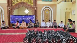 Sentuhan Humanis di Jumat Berkah: Kasatlantas Polres Bangkalan Salurkan Bantuan ke Warga Kraton