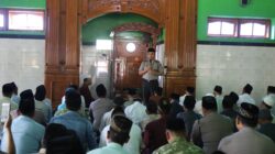 Wujudkan Polisi Bersama Masyarakat, Kapolres Jombang Gelar Sholat Jumat Keliling