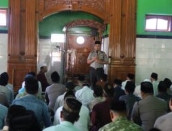 Wujudkan Polisi Bersama Masyarakat, Kapolres Jombang Gelar Sholat Jumat Keliling