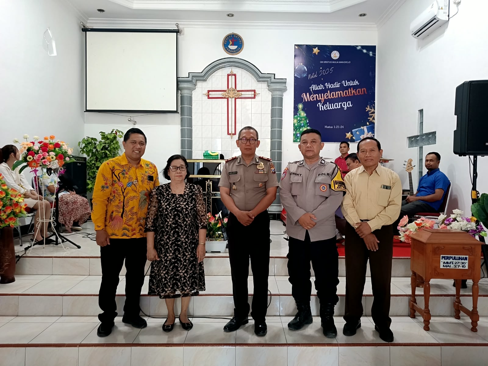 Minggu Kasih, Polres Magetan Hadir di Gereja Harkamtibmas Jaga Keamanan Ibadah Umat Nasrani