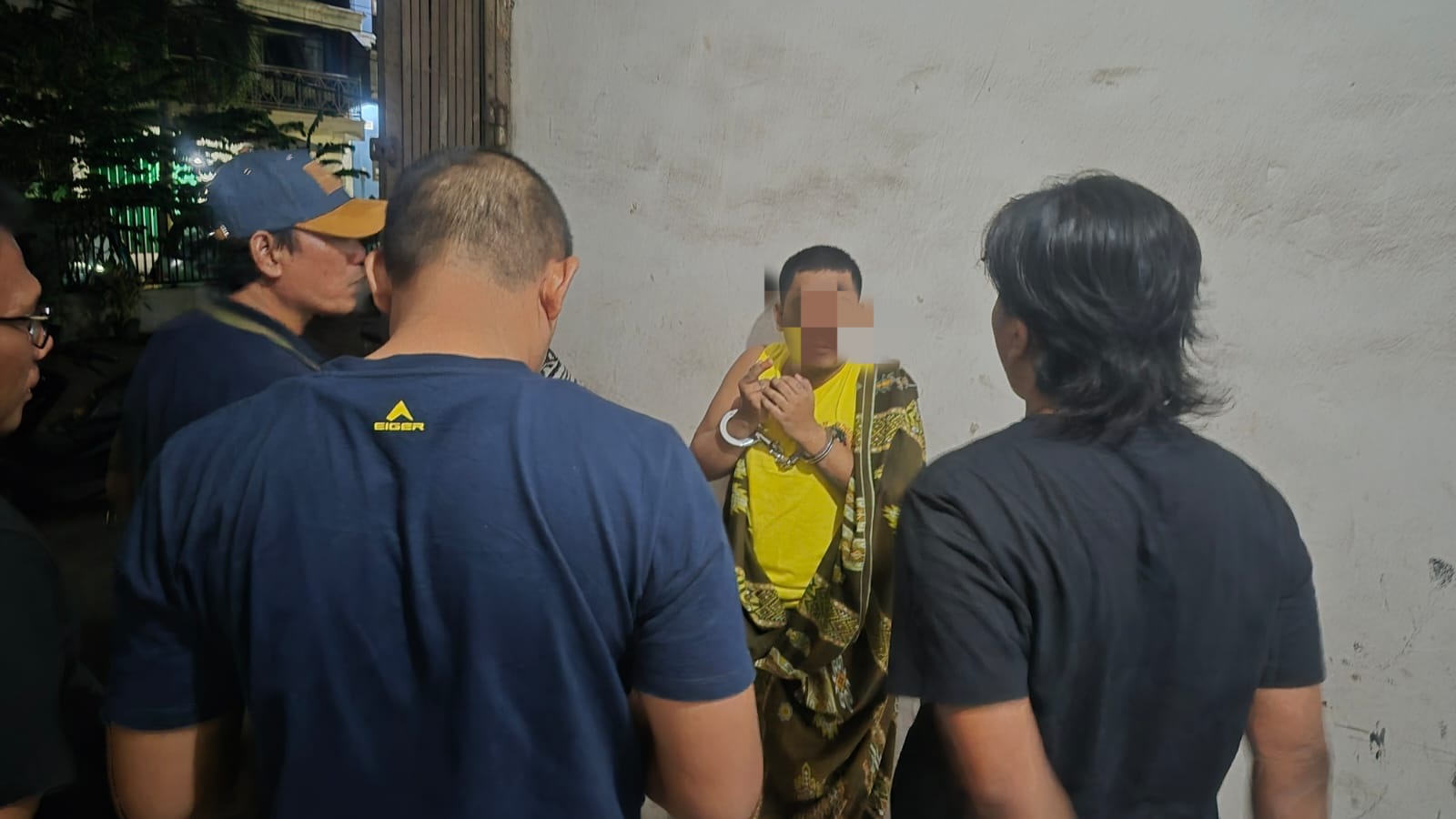 Satreskrim Polres Pelabuhan Tanjung Perak menangkap seorang pelaku pencurian kendaraan bermotor