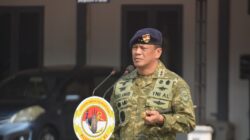Dankodaeral) XI, Laksamana Muda TNI Joko Andriyanto, S.T., M.Tr.Hanla., M.A.P., memimpin upacara peringatan Hari Sumpah Pemuda ke-98