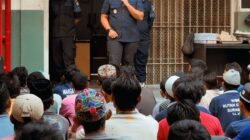 PEMBINAAN HUMANIS Rutan Kelas I Surabaya Ajak Warga Binaan Jaga Keamanan Blok Chandrapura