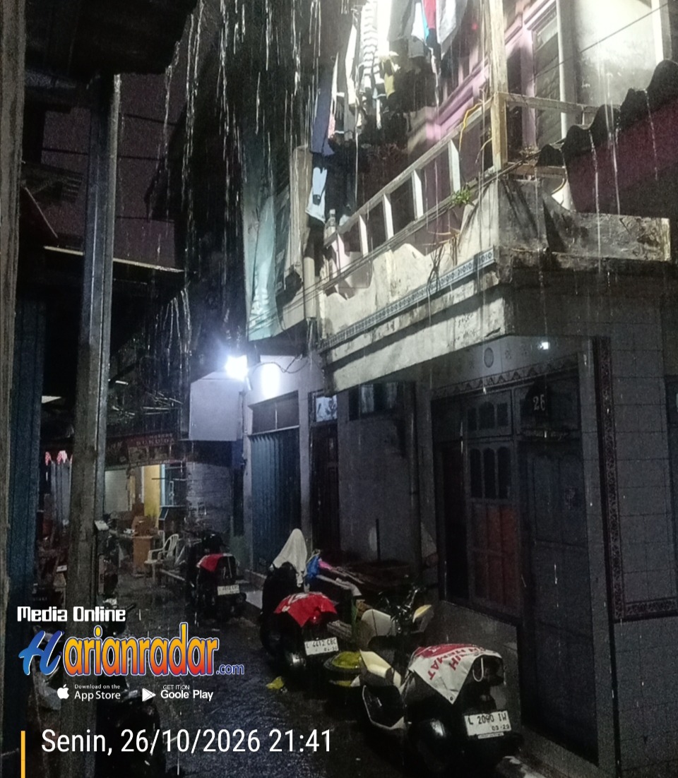 Kampung Lawas Surabaya Sambut Hujan di Penghujung Oktober 