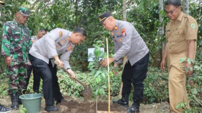 Kapolres Trenggalek, AKBP Rizky Tri Putra Erryka Adi Wijaya, S.I.K., M.H