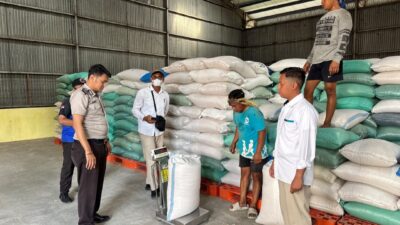 Polres Pelabuhan Tanjung Perak Pasok 1 Ton Jagung Hasil Panen