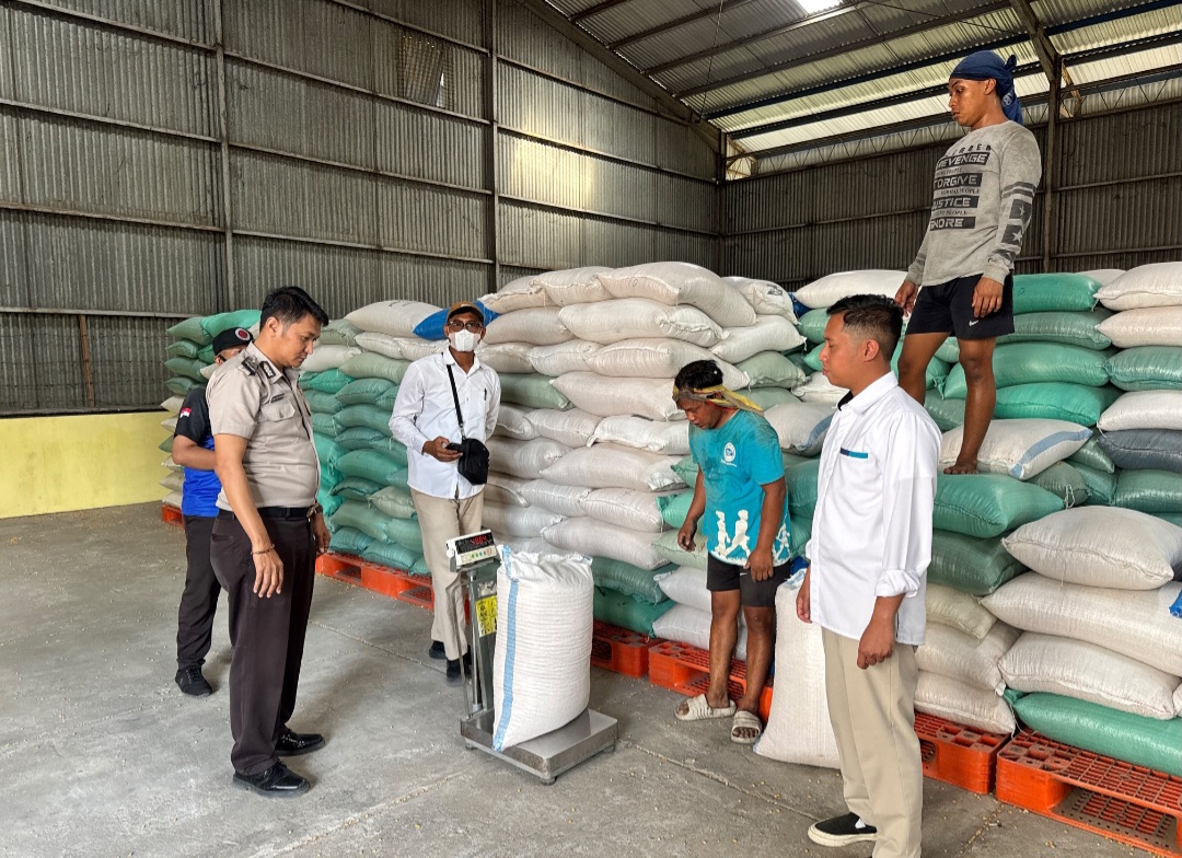Polres Pelabuhan Tanjung Perak Pasok 1 Ton Jagung Hasil Panen